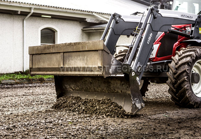 Quicke. Q56_Мульти-ковш_4 в 1_06_Valtra N123_web.jpg
